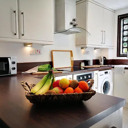 Tedy's Townhouse-margarita Gardens *