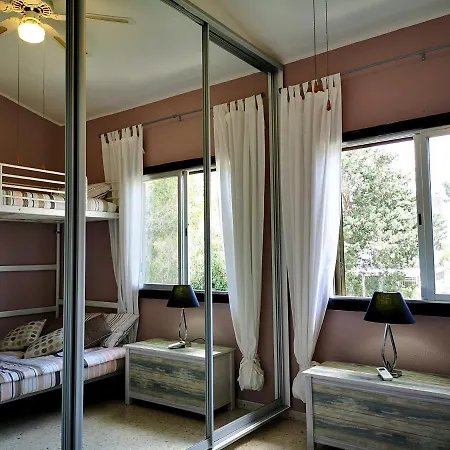 Feriehus Tedy's Townhouse-margarita Gardens