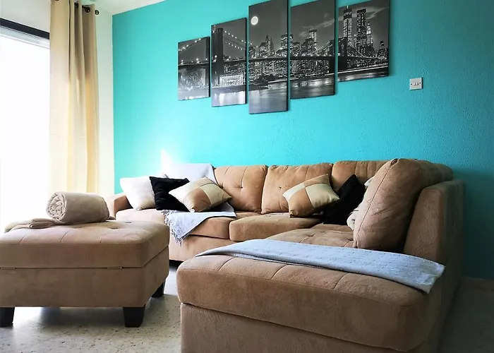 Vakantiehuis Tedy's Townhouse-margarita Gardens