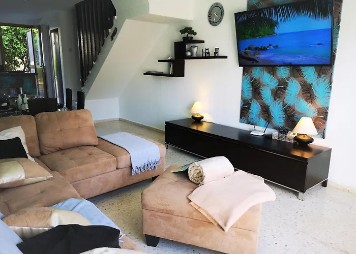 Tedy's Townhouse-margarita Gardens Paphos