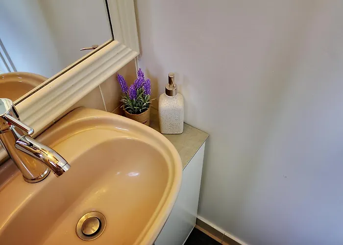 Tedy's Townhouse-margarita Gardens * Paphos